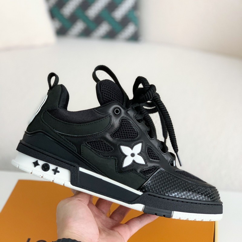 L0*is V*t0n  RUNNER TATIC  Sneakers