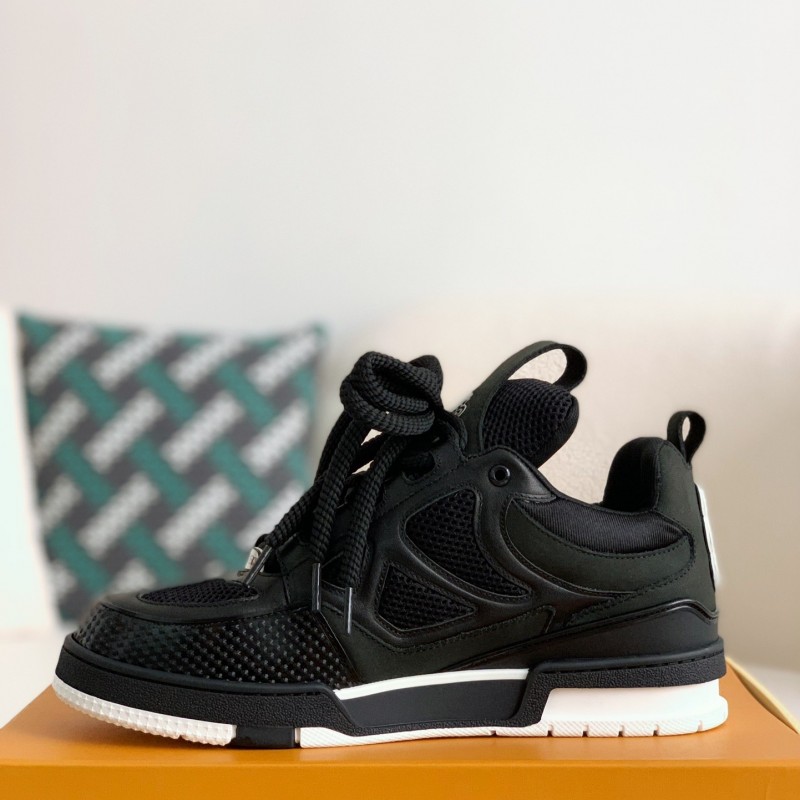 L0*is V*t0n  RUNNER TATIC  Sneakers