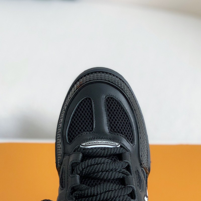 L0*is V*t0n  RUNNER TATIC  Sneakers