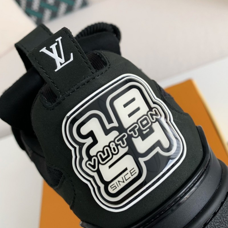 L0*is V*t0n  RUNNER TATIC  Sneakers