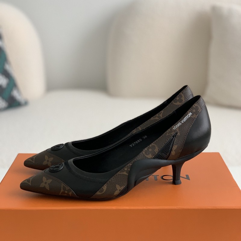 L0*is V*t0n High heel