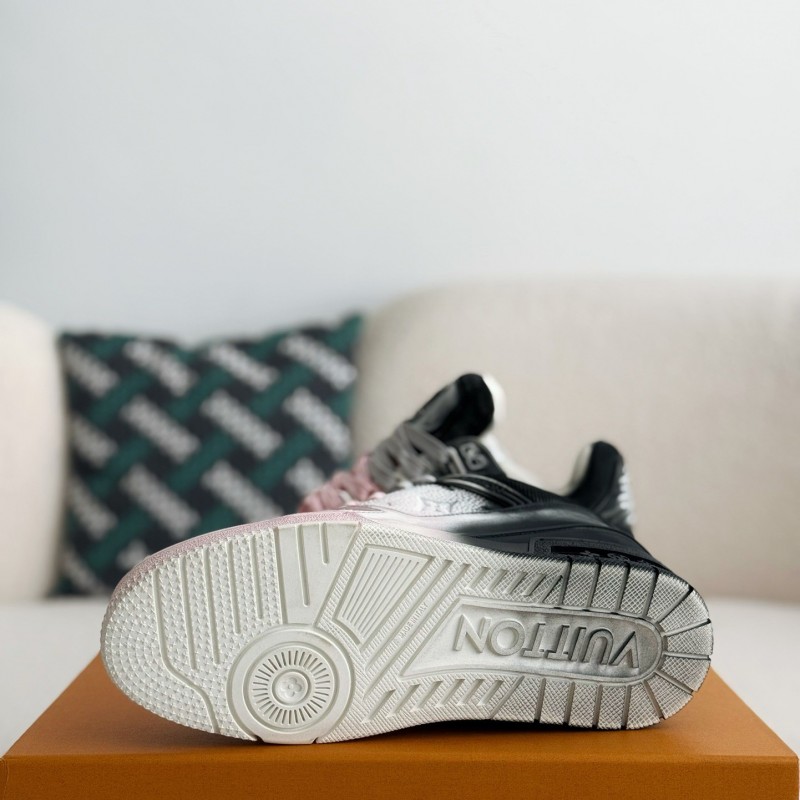 L0*is V*t0n TRAINER SNEAKERS