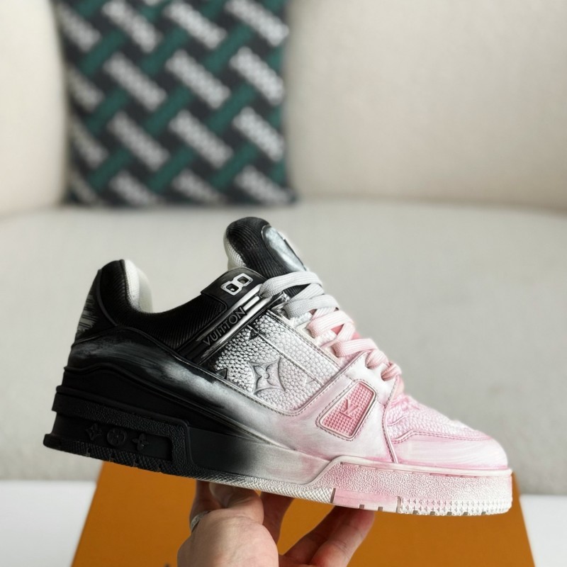 L0*is V*t0n TRAINER SNEAKERS