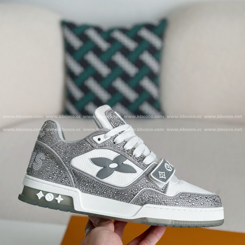 L0*is V*t0n Trainers Sneakers