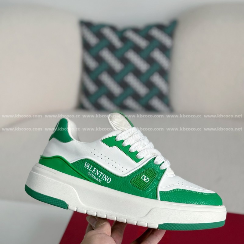 va*t*no Garavani Leather Casual Shoes