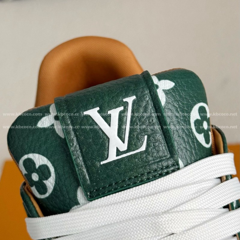 L0*is V*t0n TRAINER SNEAKERS