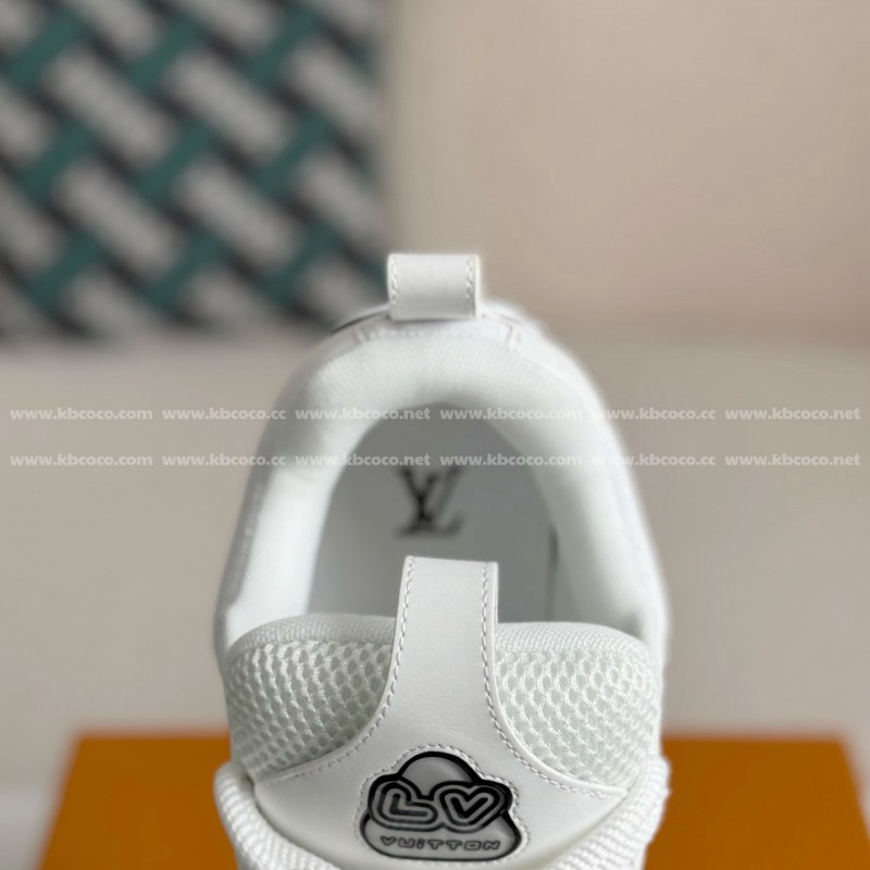 L0*is V*t0n RUNNER TATIC SNEAKERS