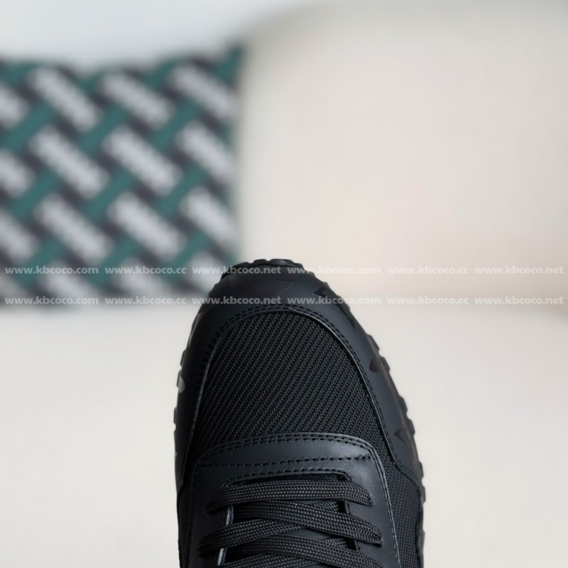 L0*is V*t0n RUN AWAY CASUAL SHOES