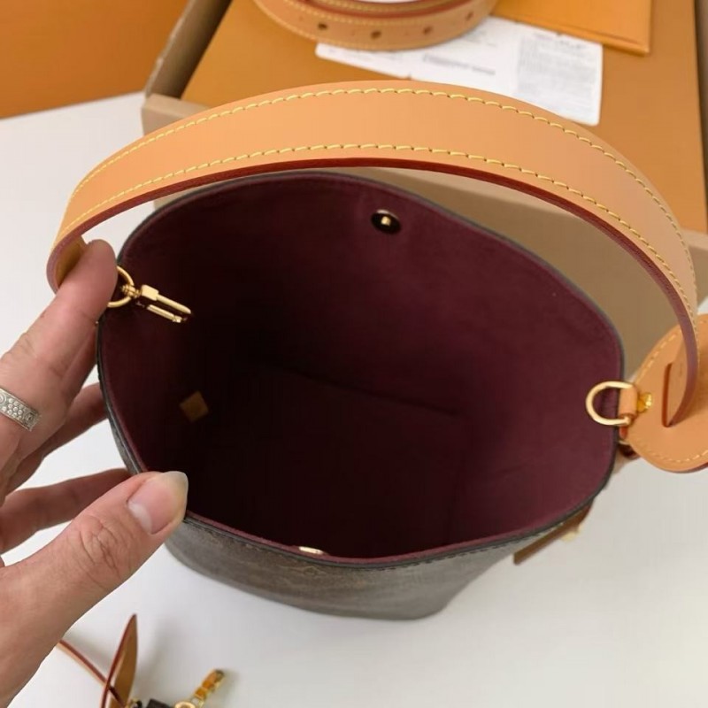 专柜当季新款 ALL IN BB 老花手袋 M12925,18*12*16cm