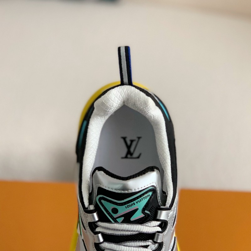 L0*is V*t0n Runner Tatic Sneakers