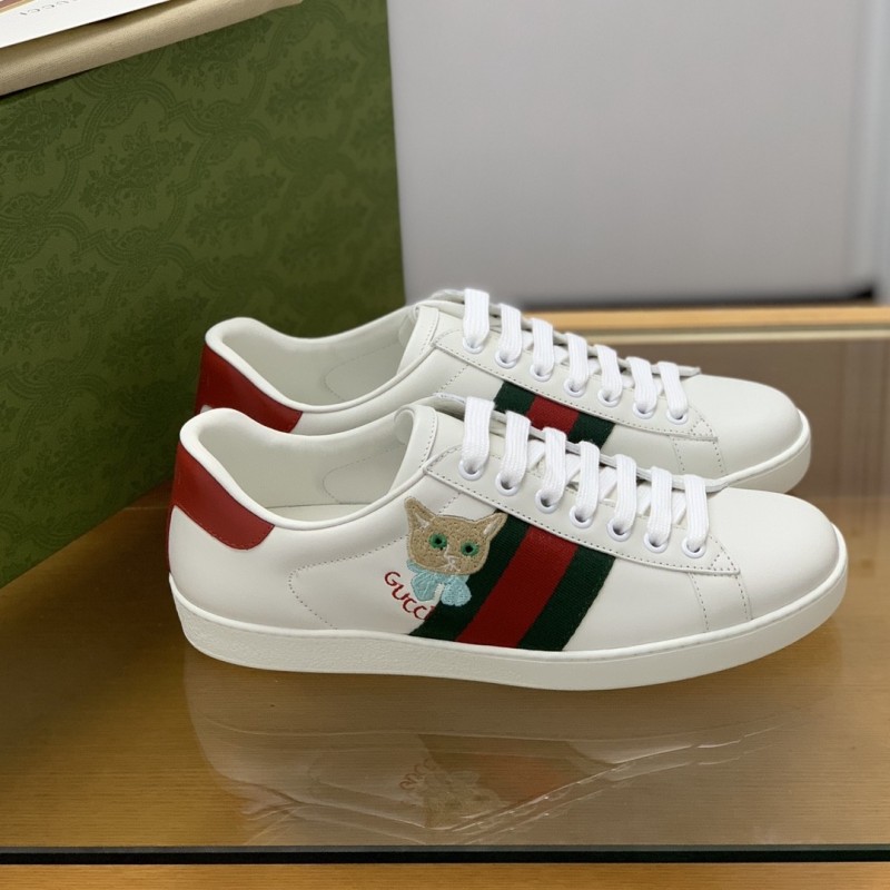 G*u*i sneakers S*pport chip phone sensing