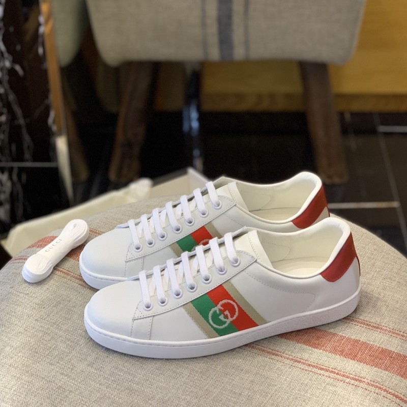 G*u*i sneakers S*pport chip phone sensing