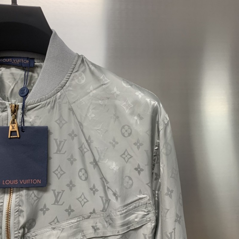 L0*is V*t0n Fully printed dark patterned floral lightweight jacket
