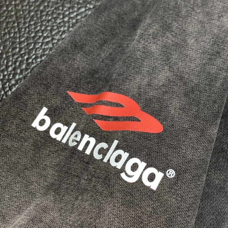 Ba*len*cia*ga  Men