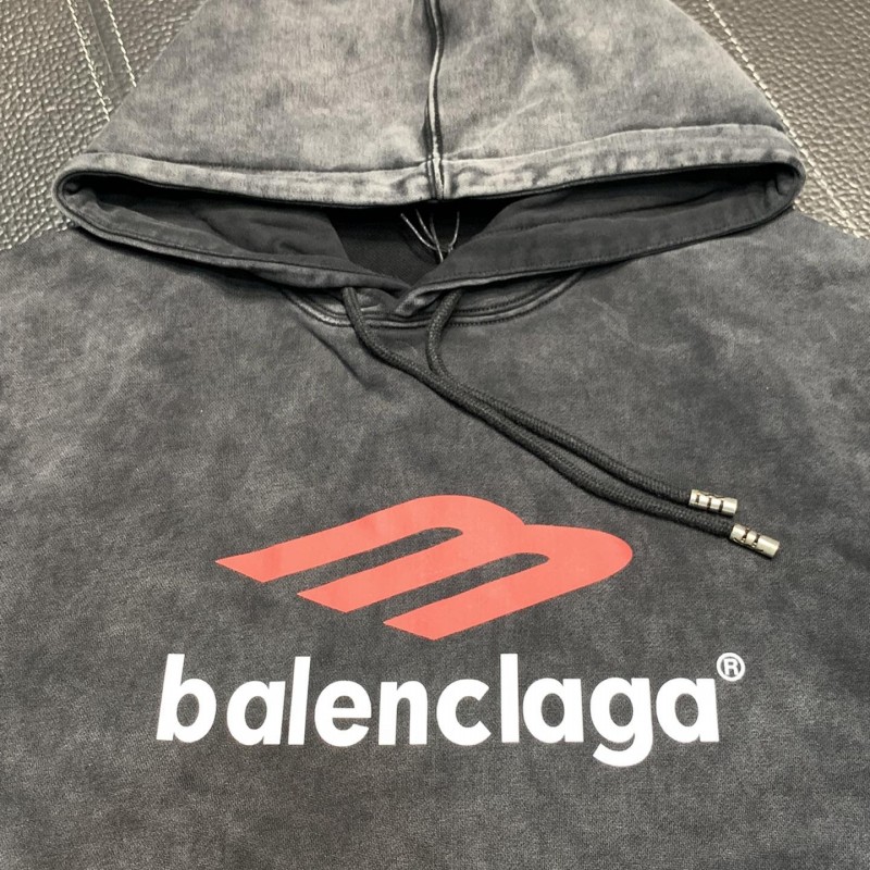 Ba*len*cia*ga  Men