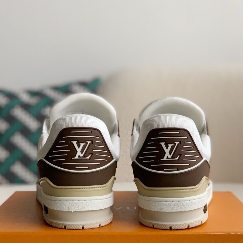 L0*is V*t0n Trainer Sneakers