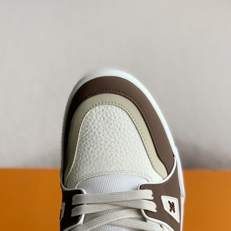 L0*is V*t0n Trainer Sneakers