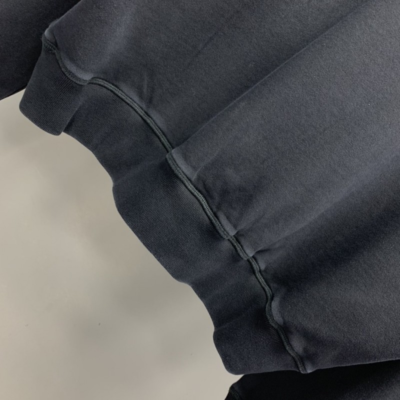 Ba*len*cia*ga embroidered sweatshirt