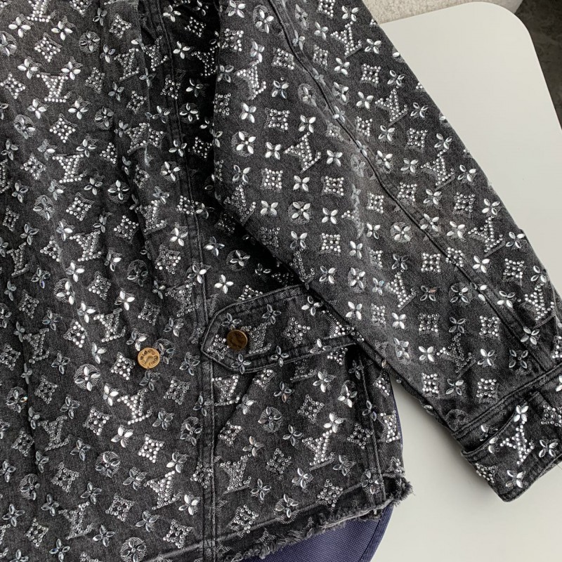 L0*is V*t0n Jackets