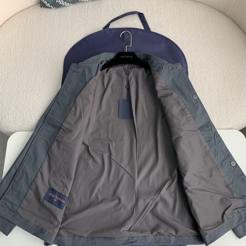 L0*is V*t0n  Coat