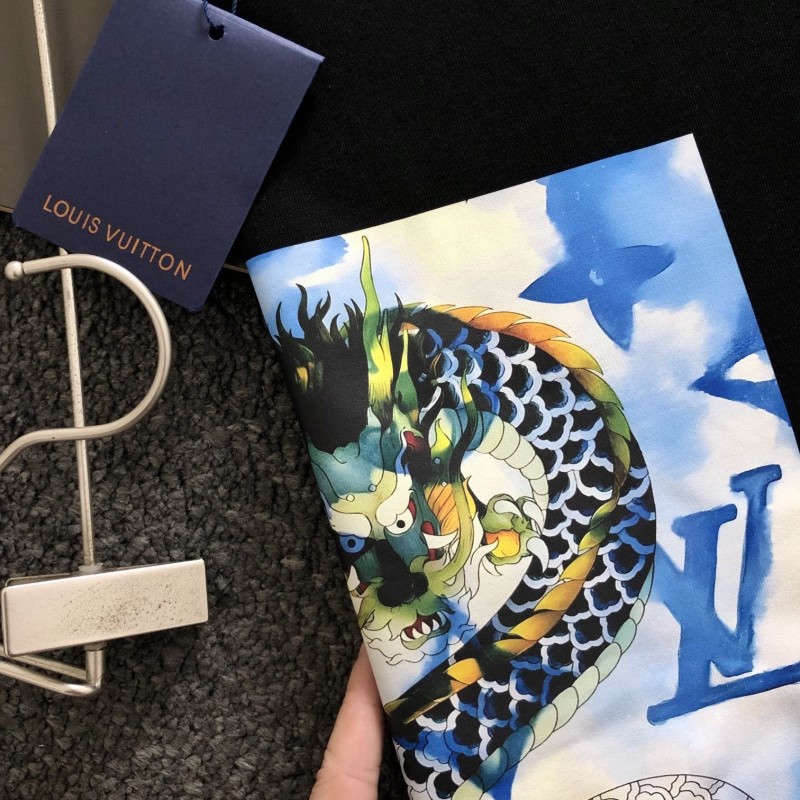 L0*is V*t0n Dragon Cloud printed T-shirt