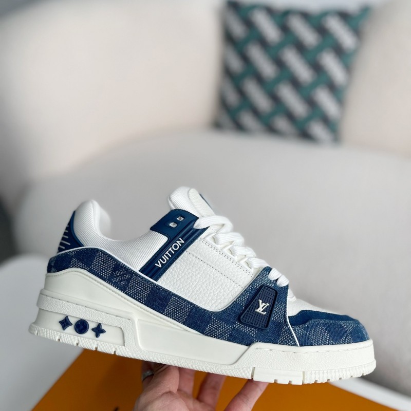 L0*is V*t0n SNEAKERS