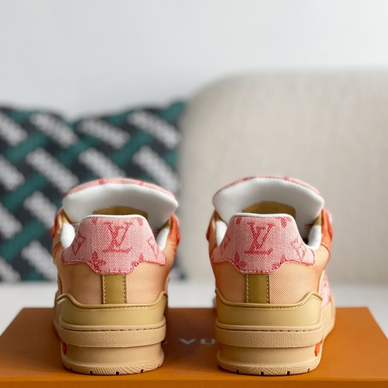L0*is V*t0n TRAINER SNEAKERS