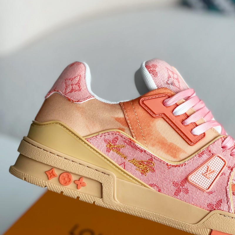 L0*is V*t0n TRAINER SNEAKERS