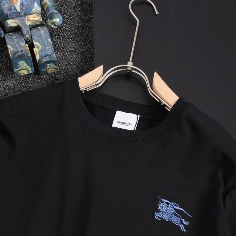 B**rry Men’s war horse T-shirt