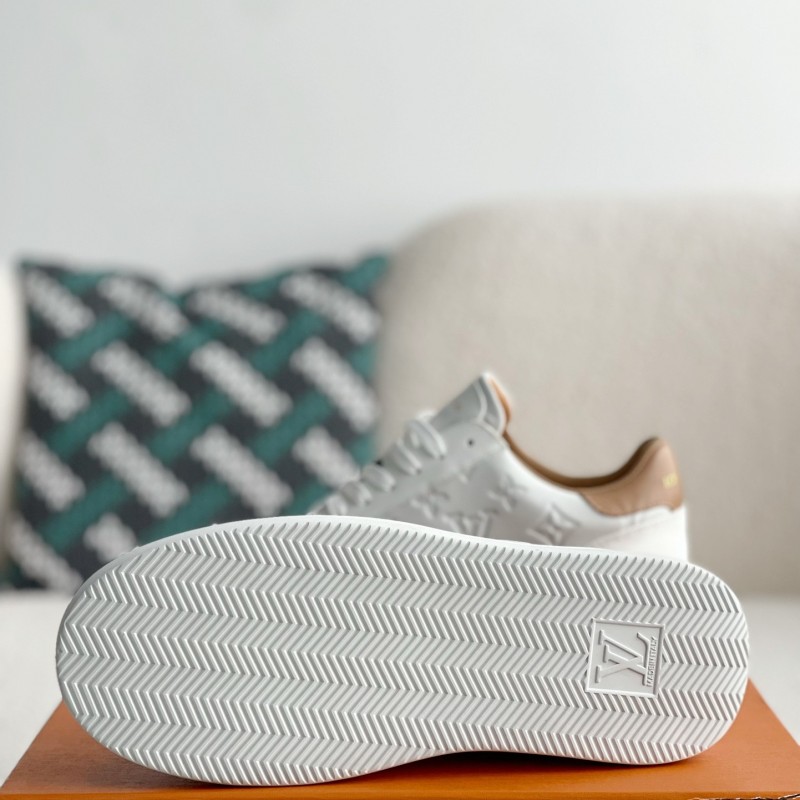 L0*is V*t0n SNEAKERS