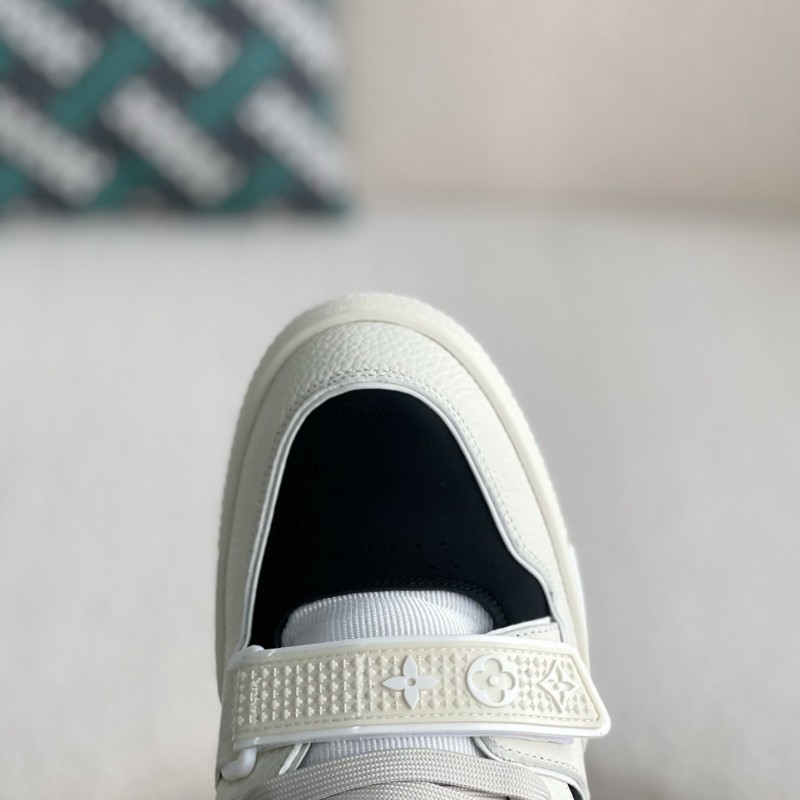 L0*is V*t0n SNEAKERS