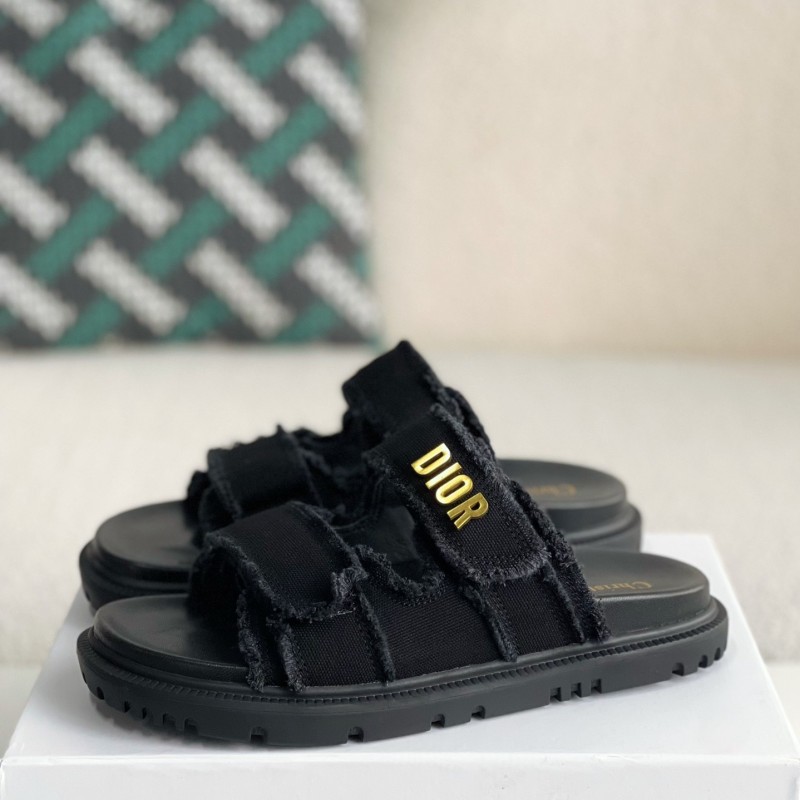 D*0r A word sandal