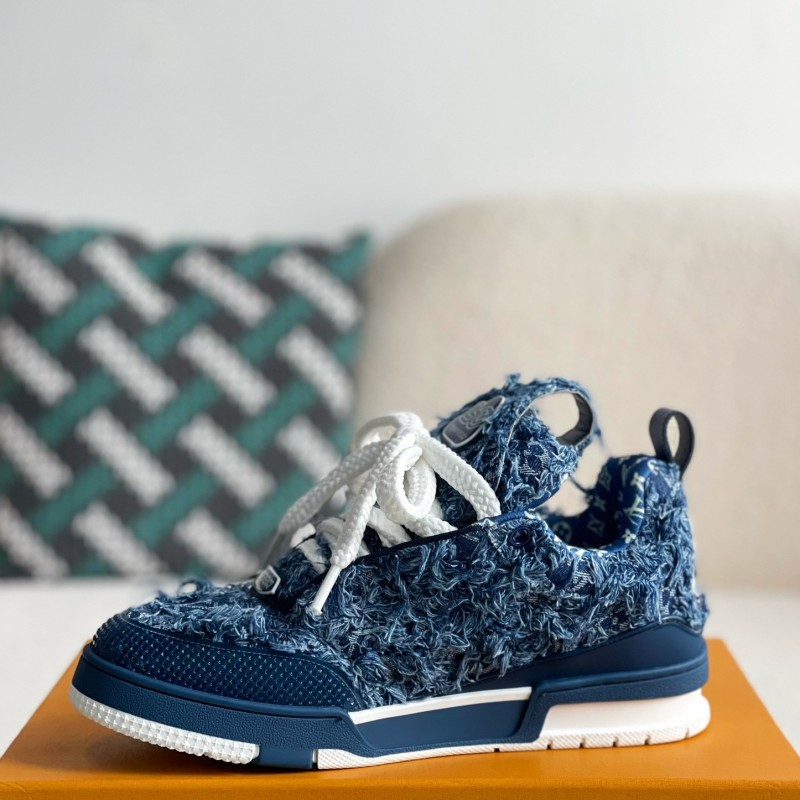 L0*is V*t0n TRAINER SNEAKERS