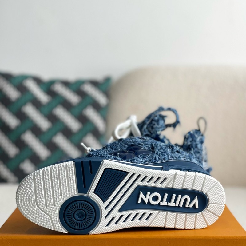 L0*is V*t0n TRAINER SNEAKERS