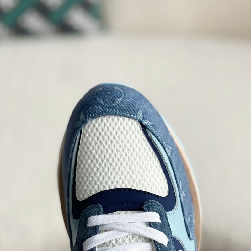 L0*is V*t0n Low-top running shoes