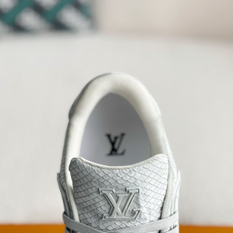 L0*is V*t0n TRAINER SNEAKERS
