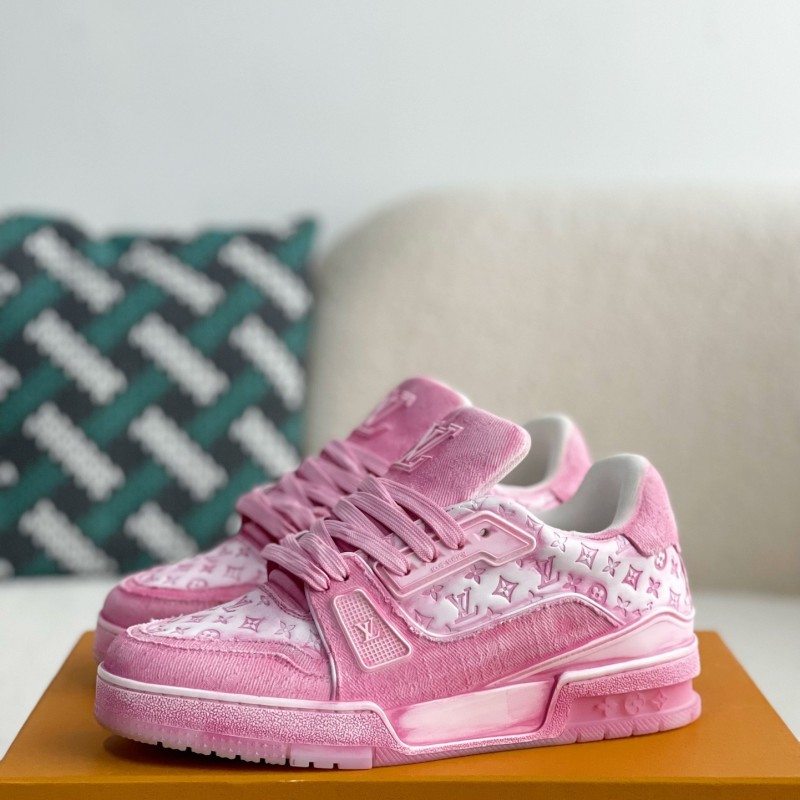 L0*is V*t0n TRAINER SNEAKERS