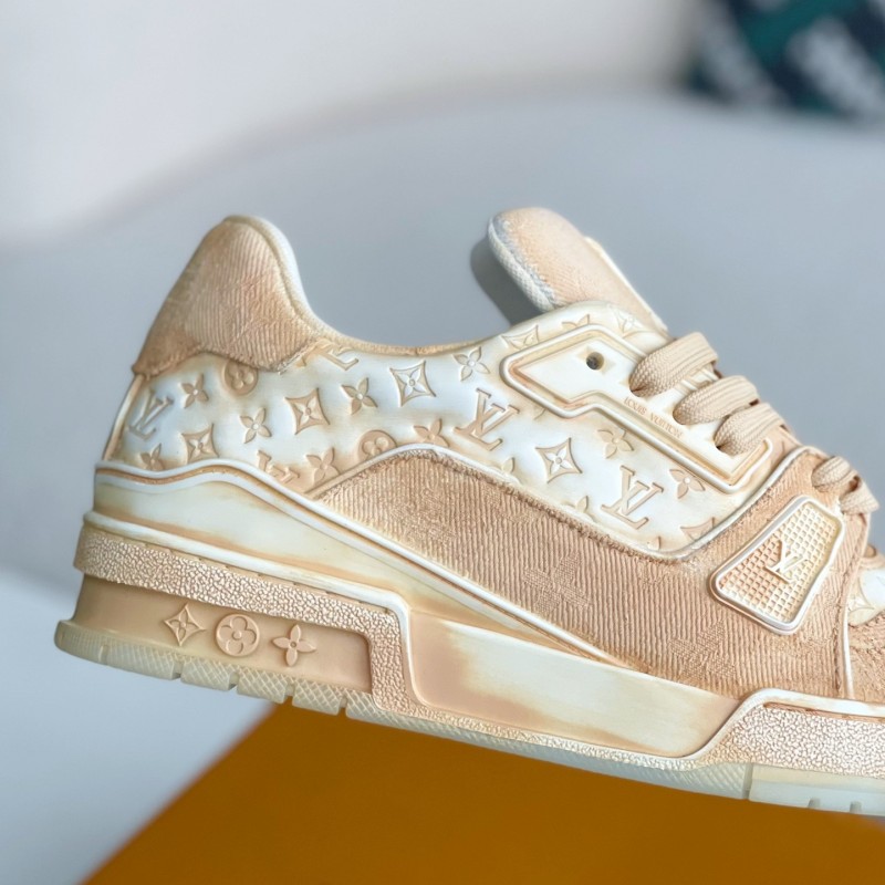 L0*is V*t0n TRAINER SNEAKERS